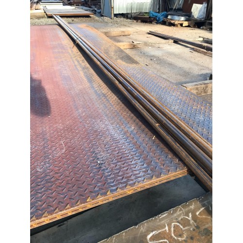 Лист стальной рифленый (ромб-чечевица) 3мм ГОСТ 8568-77